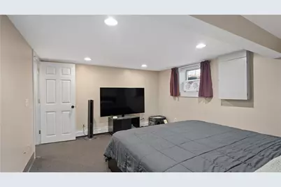 16 Eastman Street, Warwick, RI 02886 - Photo 17