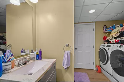 38 Pender Avenue, Warwick, RI 02889 - Photo 17