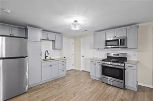 19 Curtis St, Warwick, RI 02889 - Photo 11