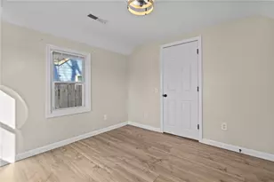 19 Curtis St, Warwick, RI 02889 - Photo 21