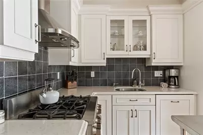 21 John Street, Newport, RI 02840 - Photo 13