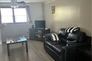 424 Smithfield Ave, Pawtucket, RI 02860 - Photo 5