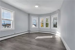 78 Old Oak Ave, Cranston, RI 02920 - Photo 9