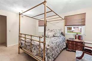 25 Fawn Ln, West Warwick, RI 02893 - Photo 19