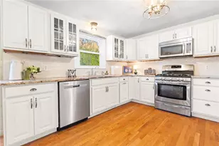 25 Fawn Ln, West Warwick, RI 02893 - Photo 5