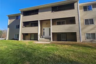 129 Quaker Hwy, Uxbridge, MA 01569 - Photo 3