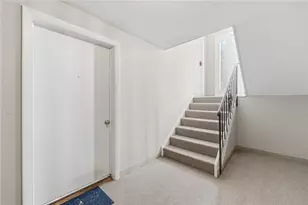 129 Quaker Hwy, Uxbridge, MA 01569 - Photo 9