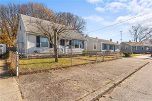 308 Rhode Island Ave, Pawtucket, RI 02860 - Photo 3