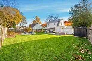 107 Glenwood Dr, Warwick, RI 02889 - Photo 23