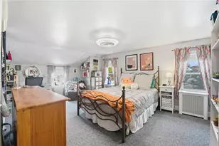 107 Glenwood Dr, Warwick, RI 02889 - Photo 15