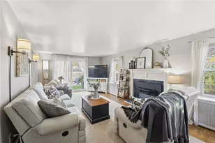 107 Glenwood Dr, Warwick, RI 02889 - Photo 9