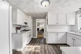 107 Glenwood Dr, Warwick, RI 02889 - Photo 5