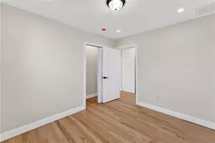 136 Houston St, Providence, RI 02905 - Photo 25