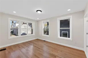 136 Houston St, Providence, RI 02905 - Photo 7