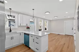 136 Houston St, Providence, RI 02905 - Photo 1