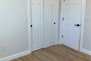 136 Houston St, Providence, RI 02905 - Photo 5