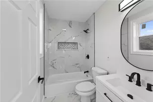 136 Houston St, Providence, RI 02905 - Photo 23