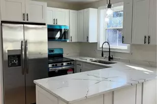 136 Houston St, Providence, RI 02905 - Photo 1