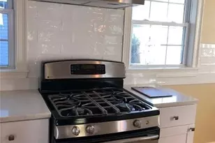 40 Tecumseh St, Providence, RI 02906 - Photo 17