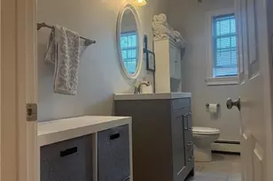 40 Tecumseh St, Providence, RI 02906 - Photo 7