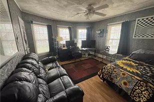 342 Grand Ave, Pawtucket, RI 02861 - Photo 5