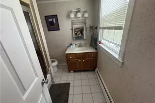 342 Grand Ave, Pawtucket, RI 02861 - Photo 11