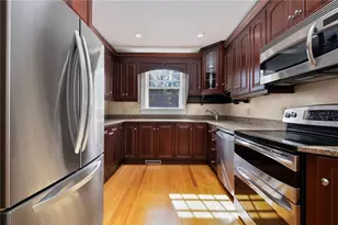 107 Old Beach Rd, Newport, RI 02840 - Photo 9