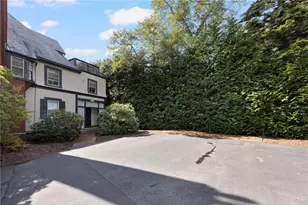 107 Old Beach Rd, Newport, RI 02840 - Photo 35