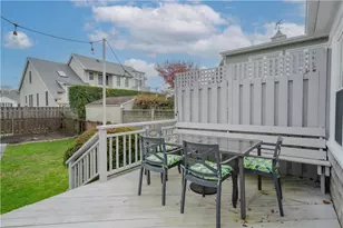 112 Esplanade, Middletown, RI 02842 - Photo 27