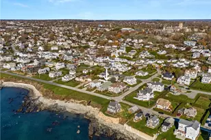 112 Esplanade, Middletown, RI 02842 - Photo 35