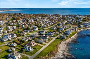 112 Esplanade, Middletown, RI 02842 - Photo 35