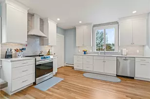 112 Esplanade, Middletown, RI 02842 - Photo 7