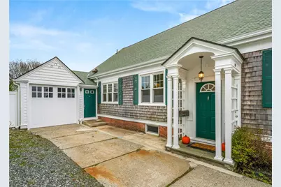 112 Esplanade, Middletown, RI 02842 - Photo 31