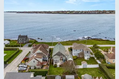 112 Esplanade, Middletown, RI 02842 - Photo 39