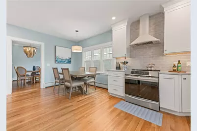 112 Esplanade, Middletown, RI 02842 - Photo 5