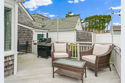 112 Esplanade, Middletown, RI 02842 - Photo 27