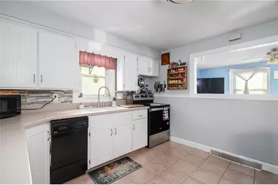 40 Rosemere Road, Pawtucket, RI 02861 - Photo 9