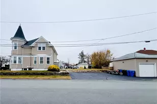 1574 Cranston St, Cranston, RI 02920 - Photo 25