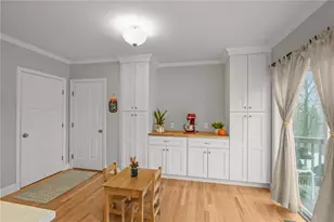 275 E Shore Dr, Coventry, RI 02816 - Photo 9