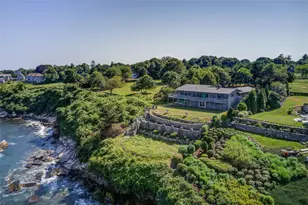 727 Boston Neck Rd, Narragansett, RI 02882 - Photo 21