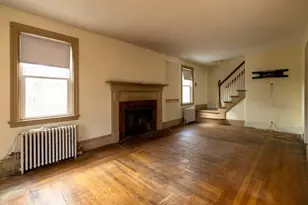 46 Roslyn Ave, Cranston, RI 02910 - Photo 9