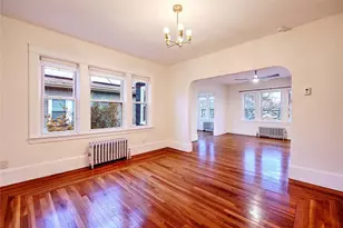 127 Evergreen St, Providence, RI 02906 - Photo 11