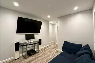 29 Ann St, Newport, RI 02840 - Photo 1