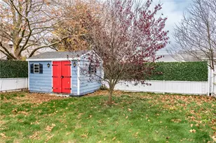 260 Grosvenor Ave, East Providence, RI 02914 - Photo 5