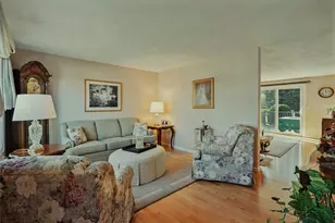 26 Scituate Farms Dr, Cranston, RI 02921 - Photo 5