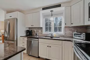 26 Scituate Farms Dr, Cranston, RI 02921 - Photo 9