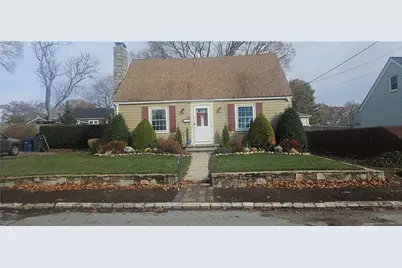 63 Benbridge Avenue, Warwick, RI 02888 - Photo 3