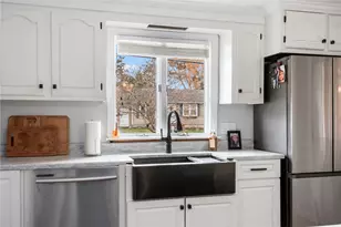 166 Gervais St, Coventry, RI 02816 - Photo 9