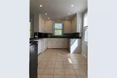 22 Carroll Avenue, Newport, RI 02840 - Photo 11