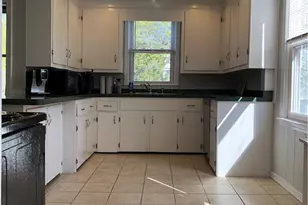 22 Carroll Ave, Newport, RI 02840 - Photo 11